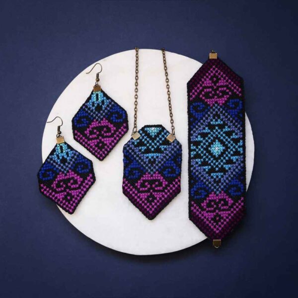 مجموعة عقد وسوار وأقراط مزخرفة إيرانية موديل فانيا