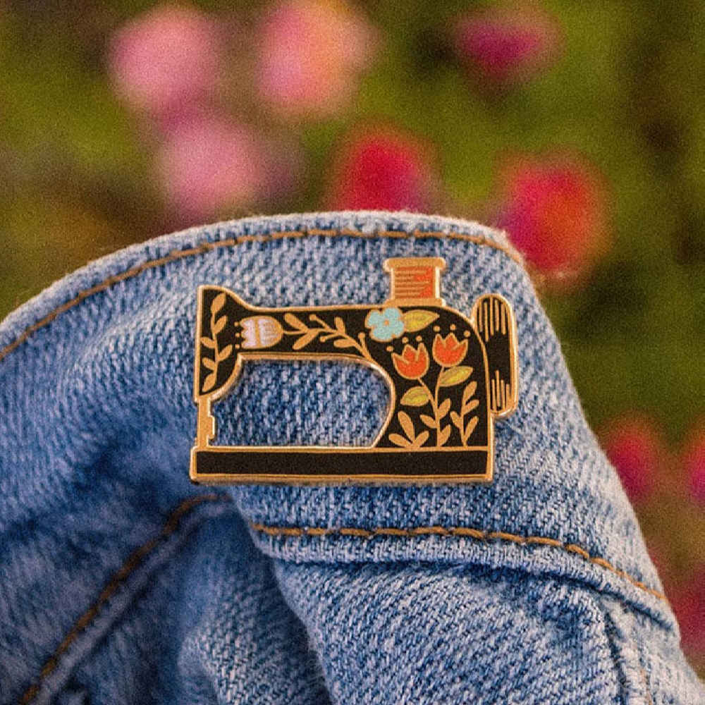 دبوس بروش طراز آرت ديكو – نموذج الخياطة