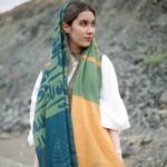 وشاح إيراني مطبوع فني وخفيف الوزن برگ