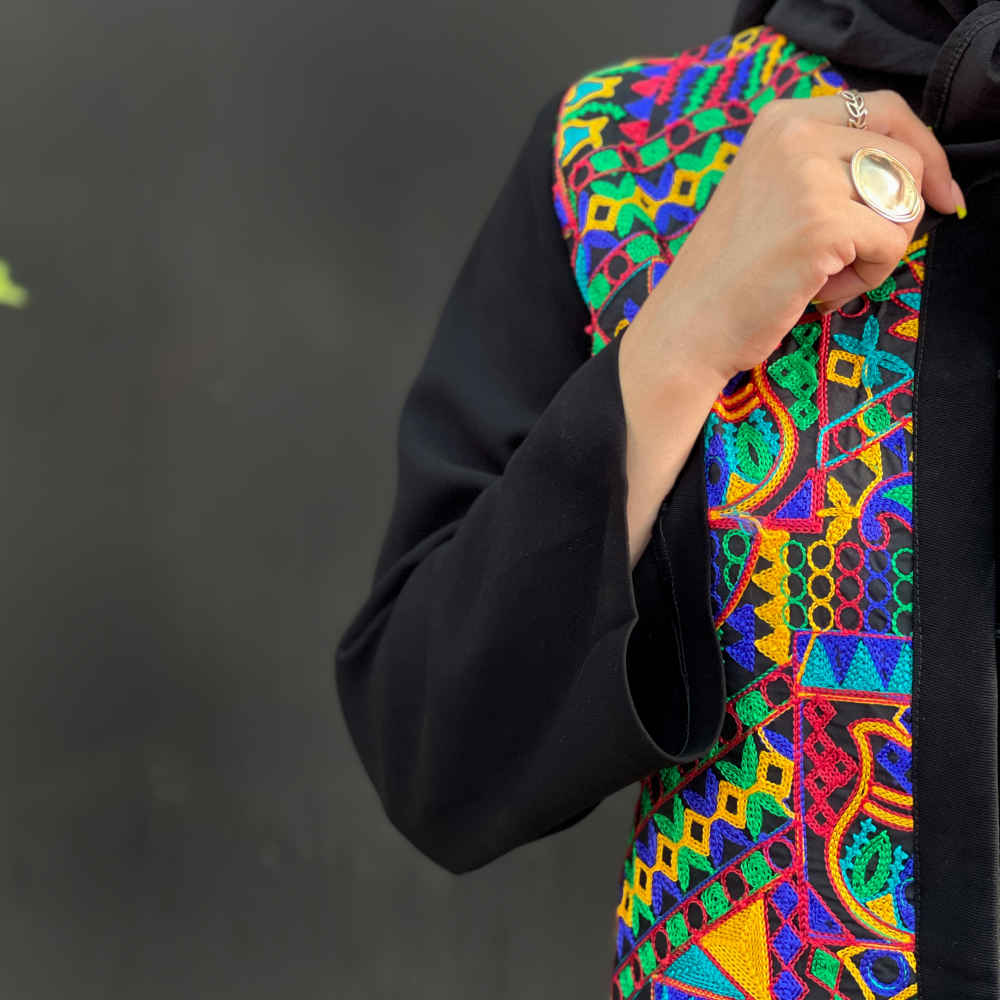 مانتو إيراني مع بنطلون موديل ملكة