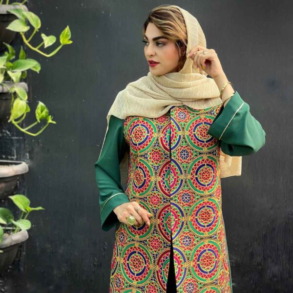 مانتو إيراني مع بنطلون موديل كوين