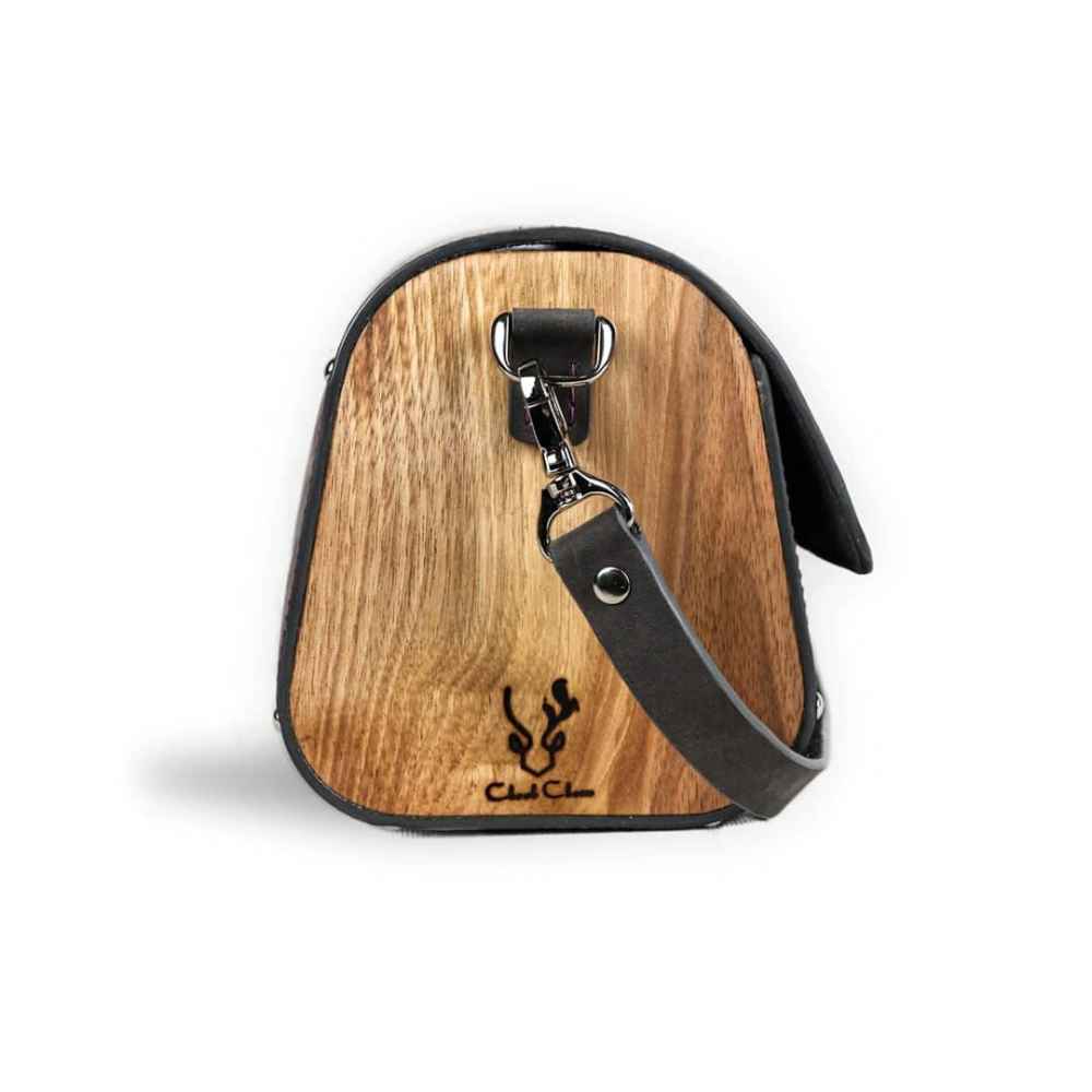 حقيبة كروس بودي فاخرة من الجلد المصنوع يدويًا – نموذج بيتوس