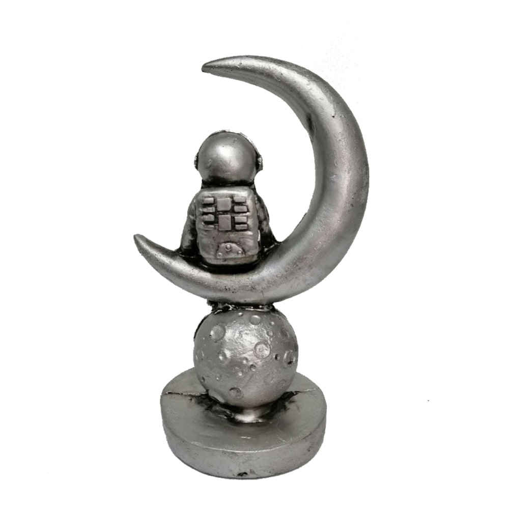 تمثال رائد فضاء على القمر الزخرفي – منحوتة مستكشف الفضاء