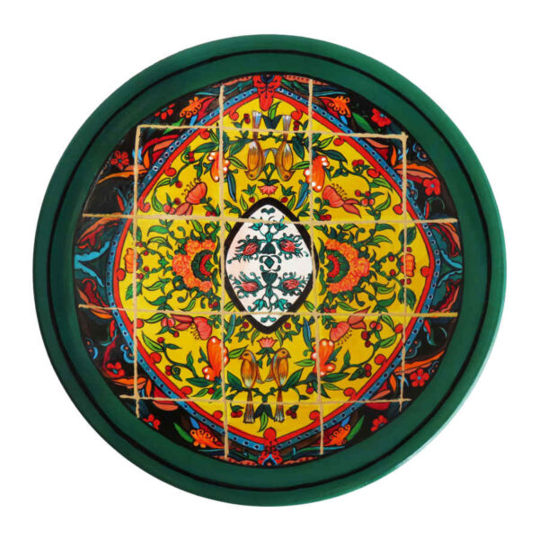 طبق فخار إيراني مزخرف مرسوم يدوياً بنمط البلاط