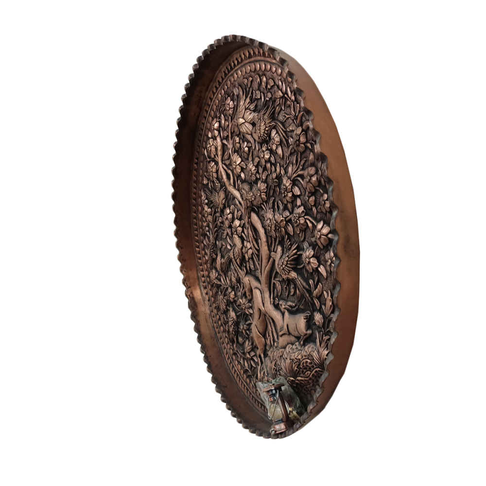 صينية نحاسية زخرفية محفورة يدويًا بأهو إيراني تقليدي