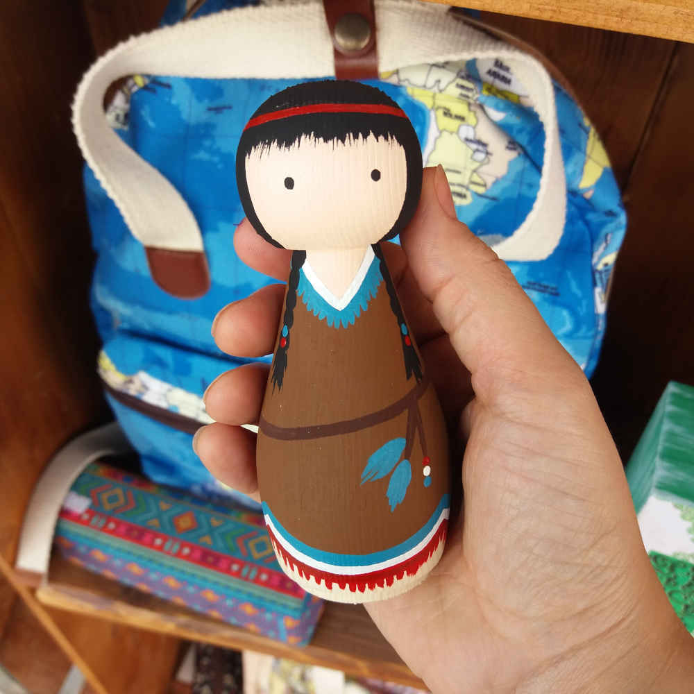 دمى خشبية مصنوعة يدويًا – سوخ بوست | ألعاب خشبية تقليدية