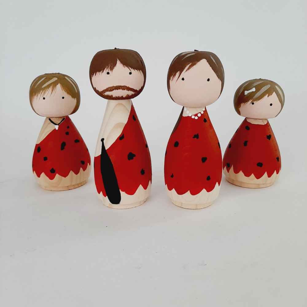 دمى خشبية مصنوعة يدويًا – موضوع العصر الحجري | ألعاب خشبية حرفية