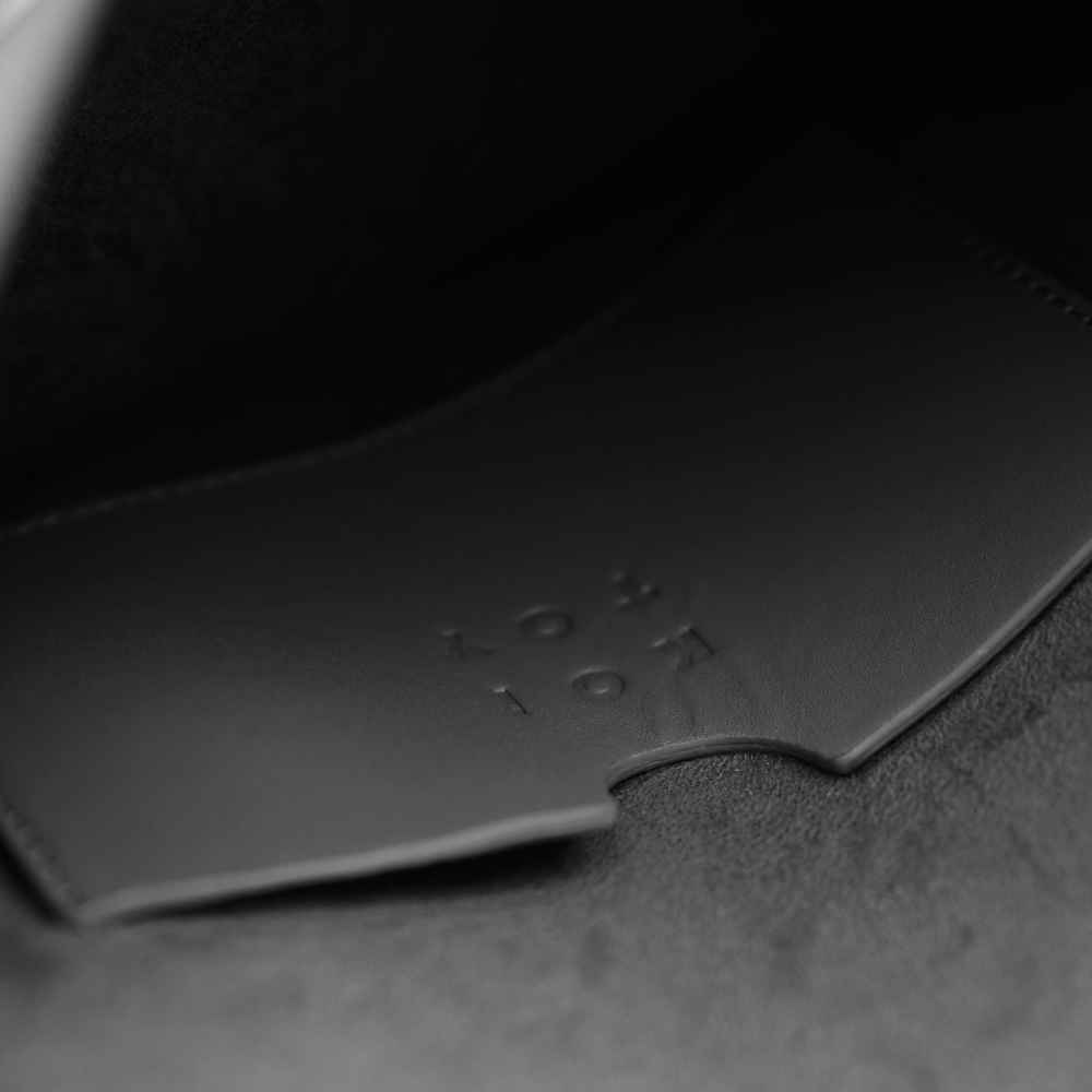 حقيبة خصر جلدية أصلية بحزام قابل للتعديل للنساء – الأساسيات اليومية