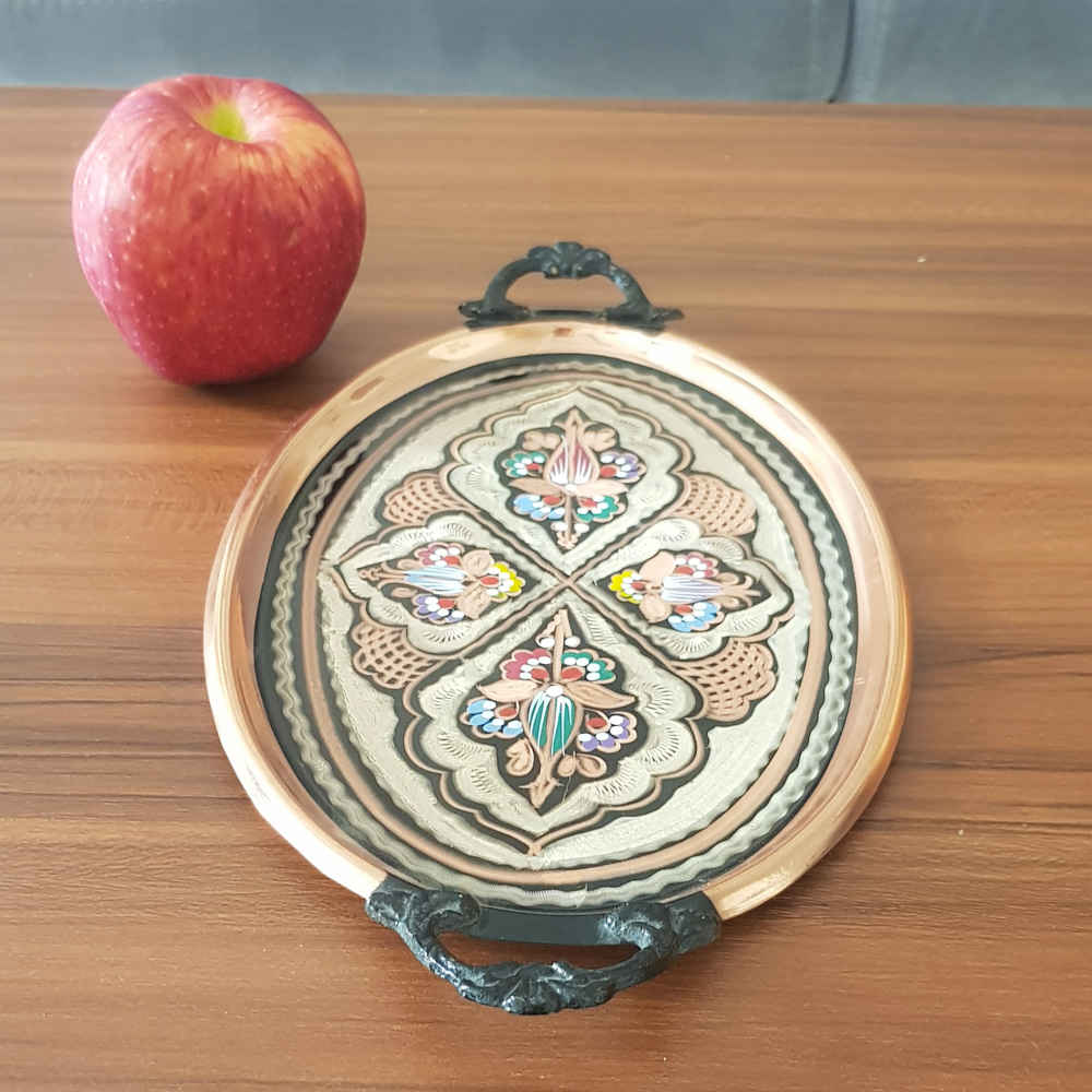 صينية نحاسية زخرفية محفورة ومطرقة يدويًا بسوها إيرانية تقليدية