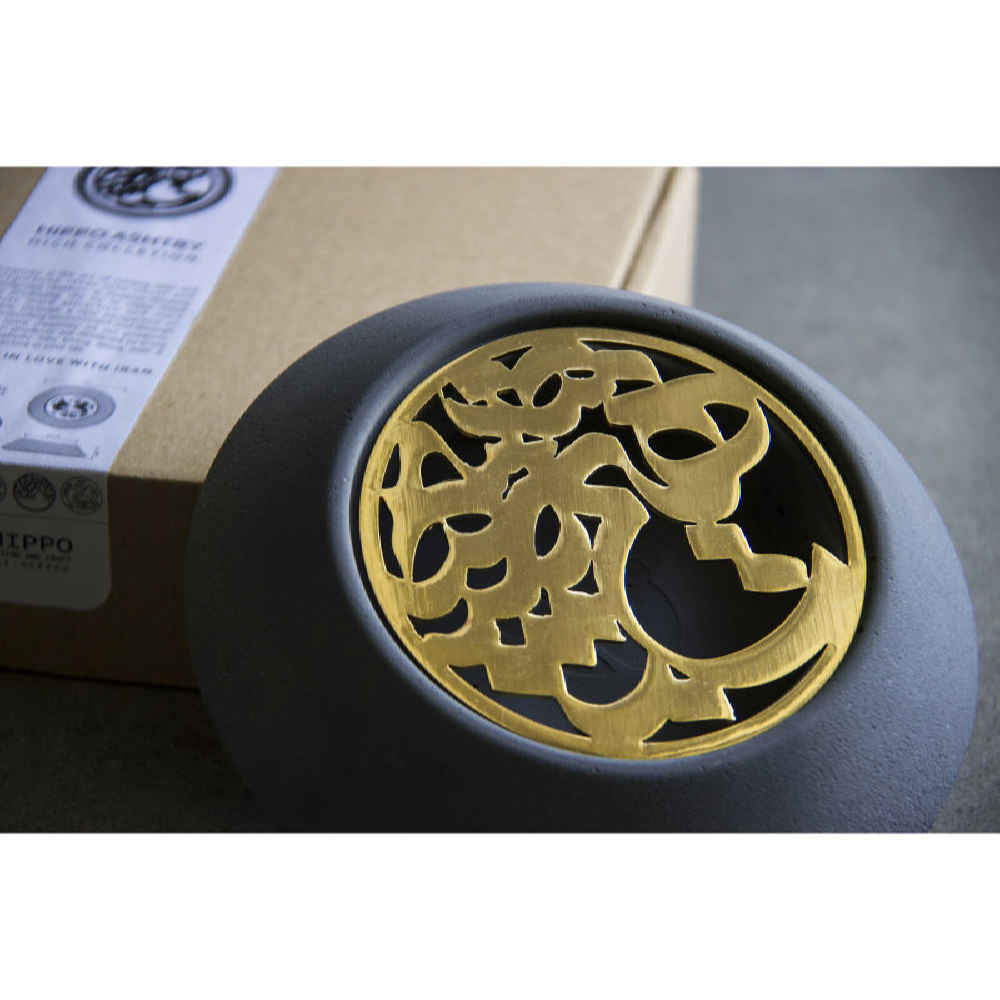 منفضة سجائر من الاسمنت الإيراني – تصميم خط إشتق عصري