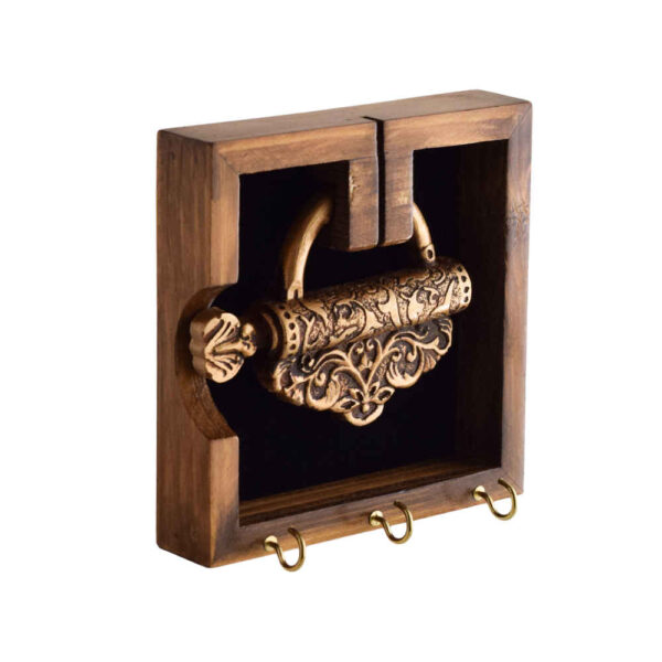 حامل مفاتيح جداري مزخرف بتصميم ذهبي