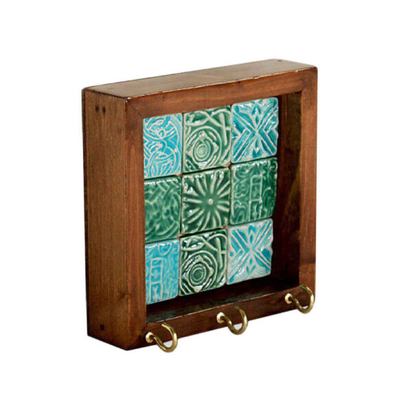 حامل مفاتيح جداري سيراميكي - بإطار خشبي وتصميم موديل خِشتي