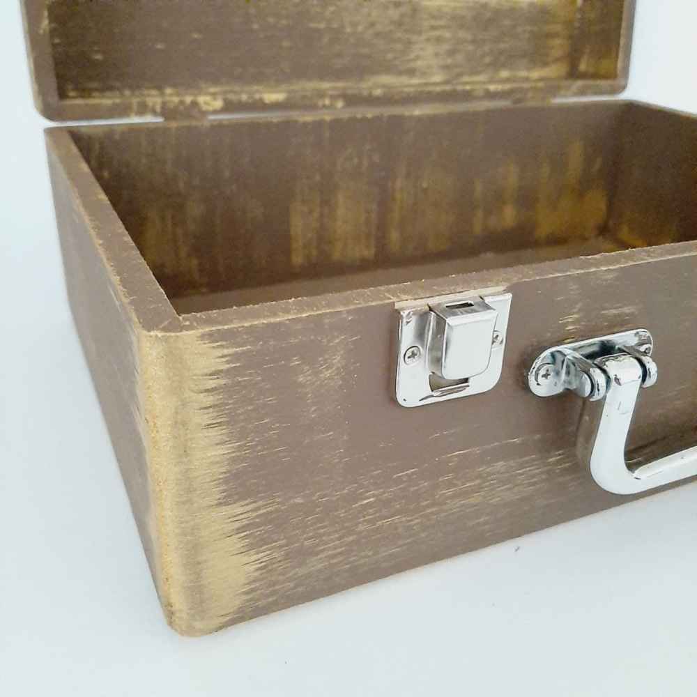 صندوق خشبي لهدايا مع نمط مستوحى من إيران قاجاري