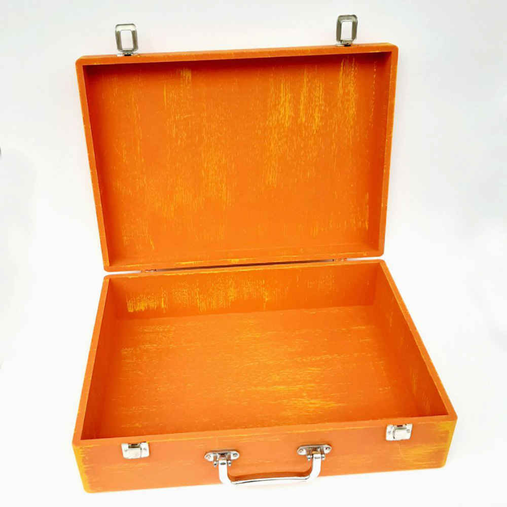 صندوق خشبي لهدايا مع نمط مستوحى من إيران فن