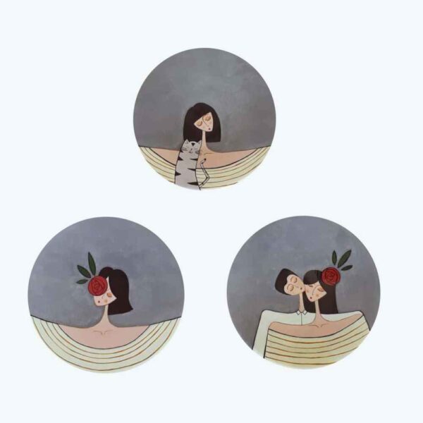 مجموعة من 3 أطباق فخار مزخرفة مرسومة يدوياً بصورة الحب