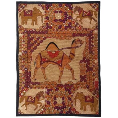 جداري مزخرف بالتطريز – فن نسيج الجمل التراثي البلوشي