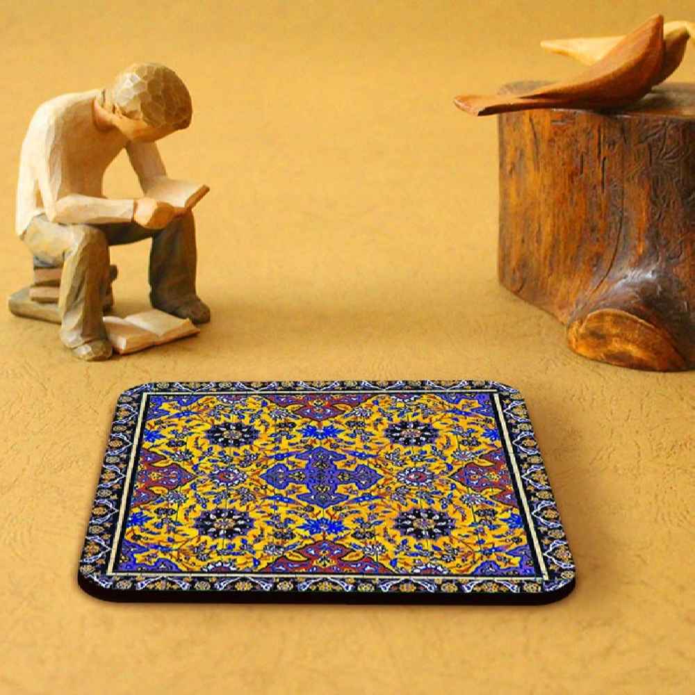 مجموعة كوسترات وحامل مع تصميم فني فارسي مستوحى من ديانا