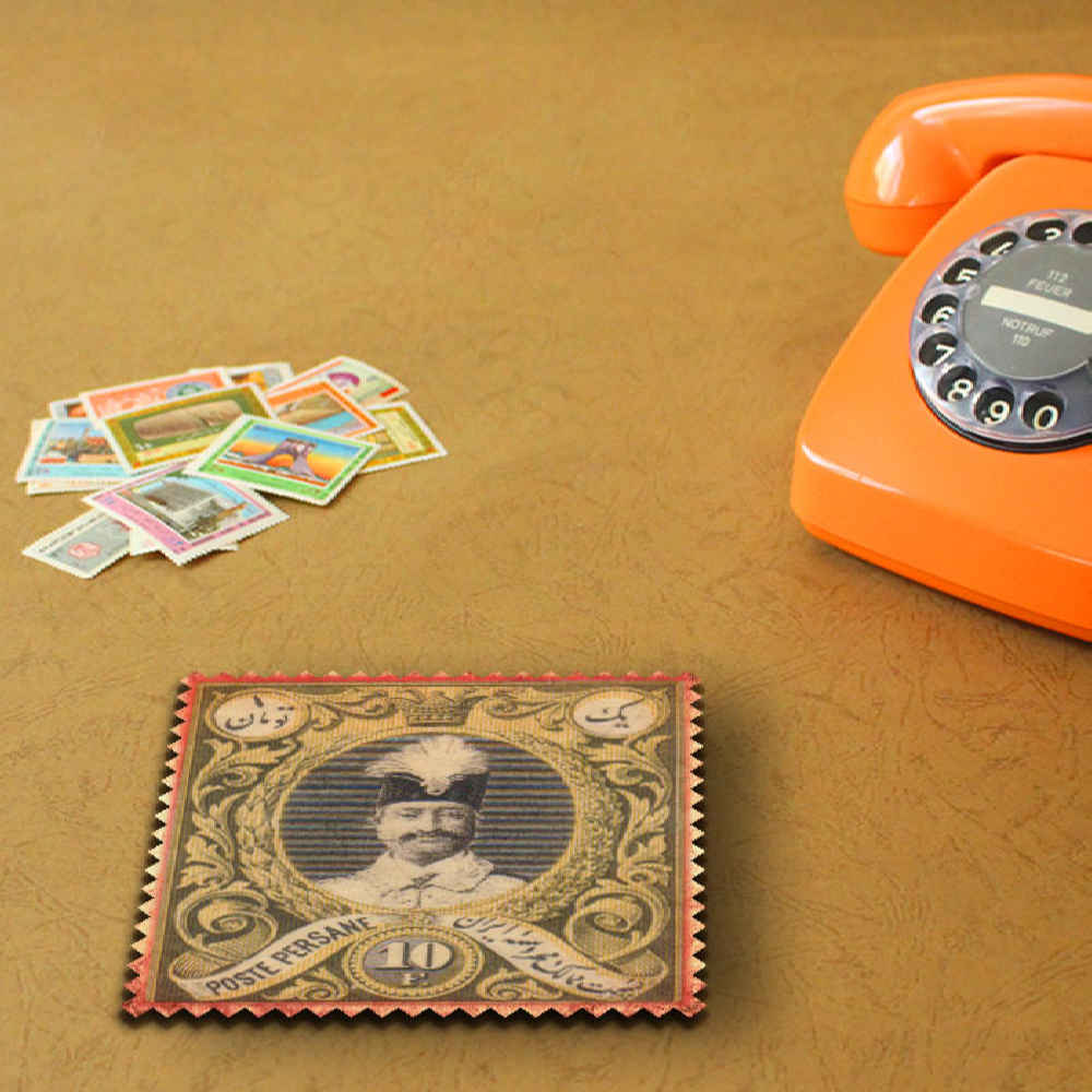 مجموعة كوسترات وحامل بنمط الملك الإيراني ناصر الدين شاه قاجار