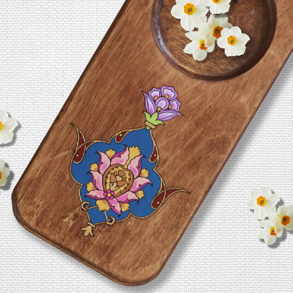 مجموعة كوسترات مع تصميم فني فارسي مستوحى من الگلپار