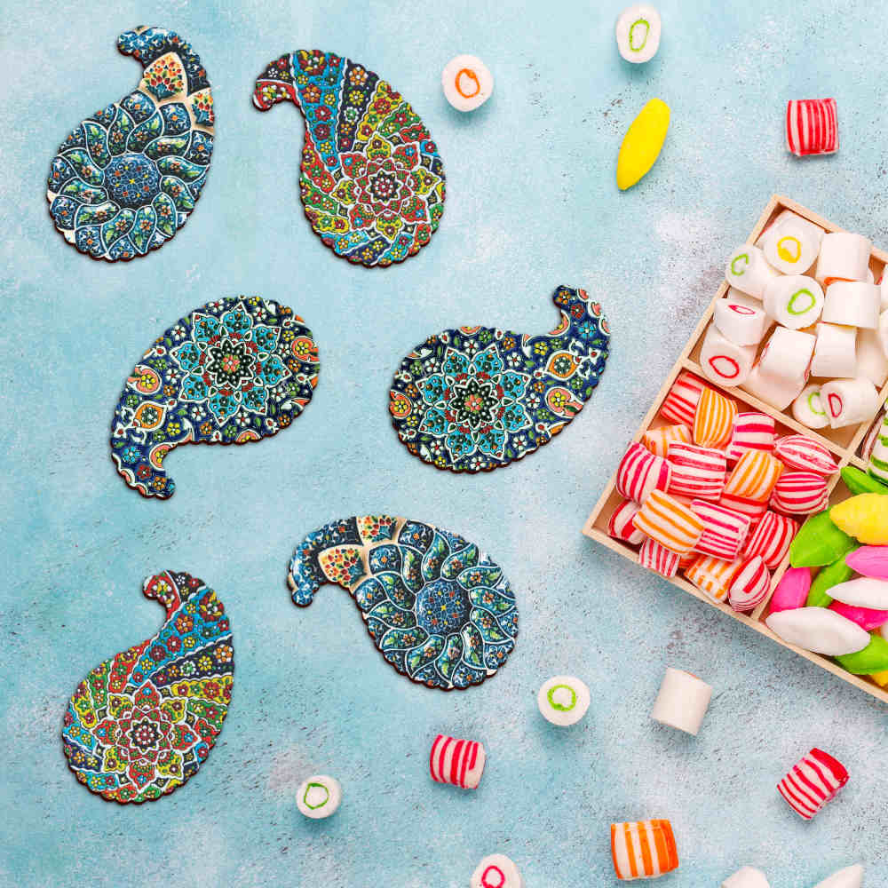 مجموعة كوسترات مع تصميم ماندالا فارسي مستوحى من الميناكاري