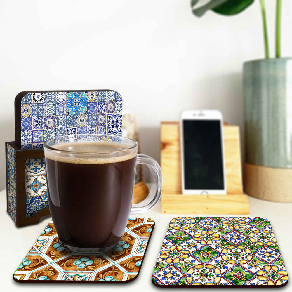 مجموعة كوسترات وحامل مع تصميم فني فارسي مستوحى من رحيل