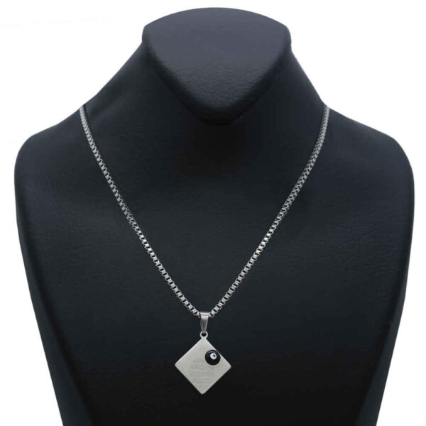 تعليقة فضية إسلامية بتصميم وإن يكاد