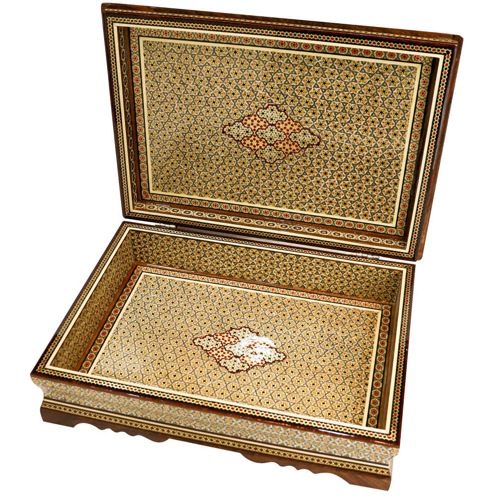 صندوق خشبي لحفظ القرآن – مزين بالكُتَم ومبطن بالمخمل، نموذج علي