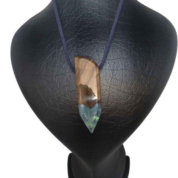 عقد خشب وراين مصنّع يدويًا بأسلوب فني جريء – كيان