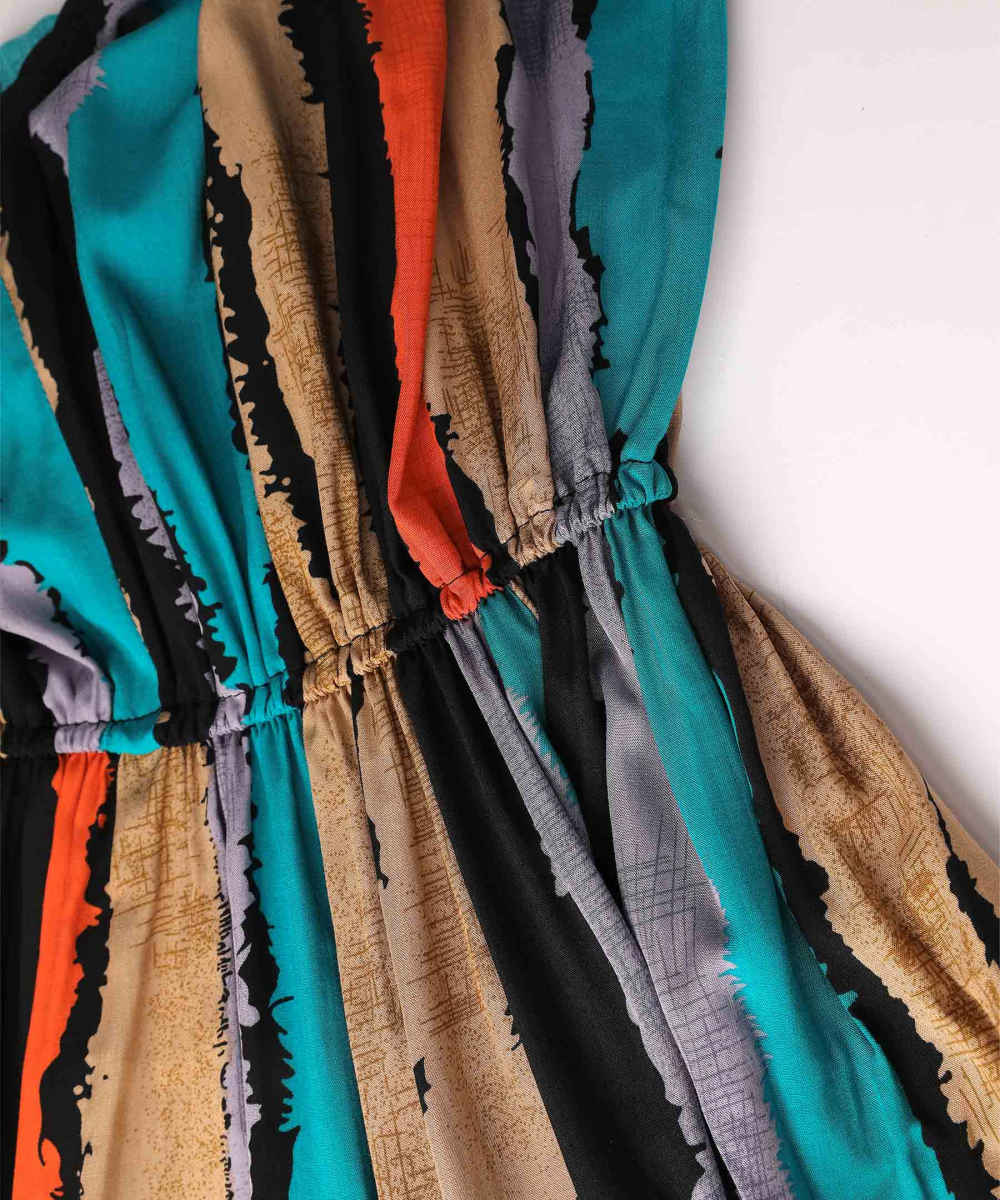 جمبسوت مخطط للنساء مع أرجل واسعة موديل هيلا