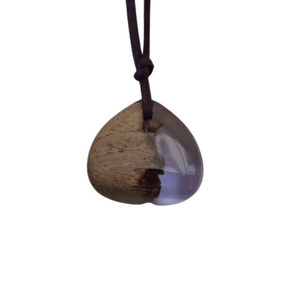 عقد خشب وراين مصنّع يدويًا بأسلوب فني جريء – بنفسجي