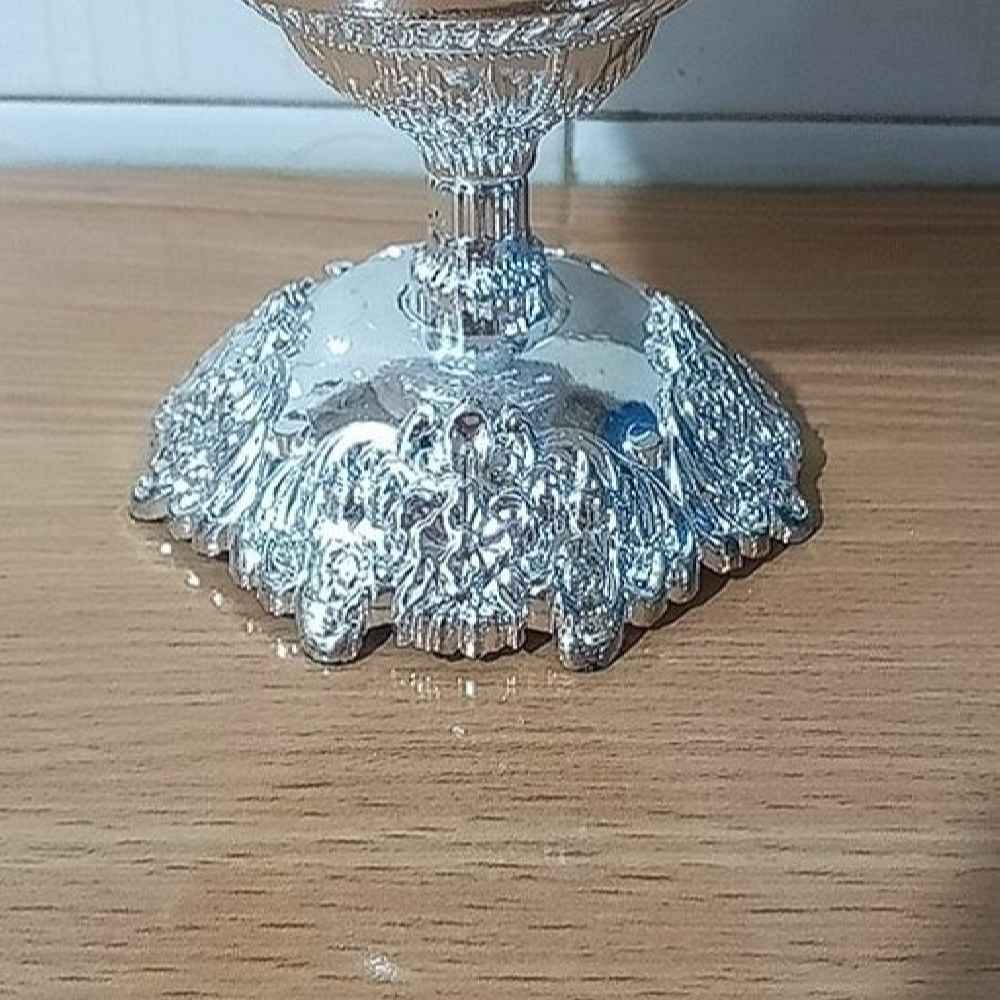 بيض النعام الزخرفي الإسلامي المزخرف يدويًا – توحيد سورة