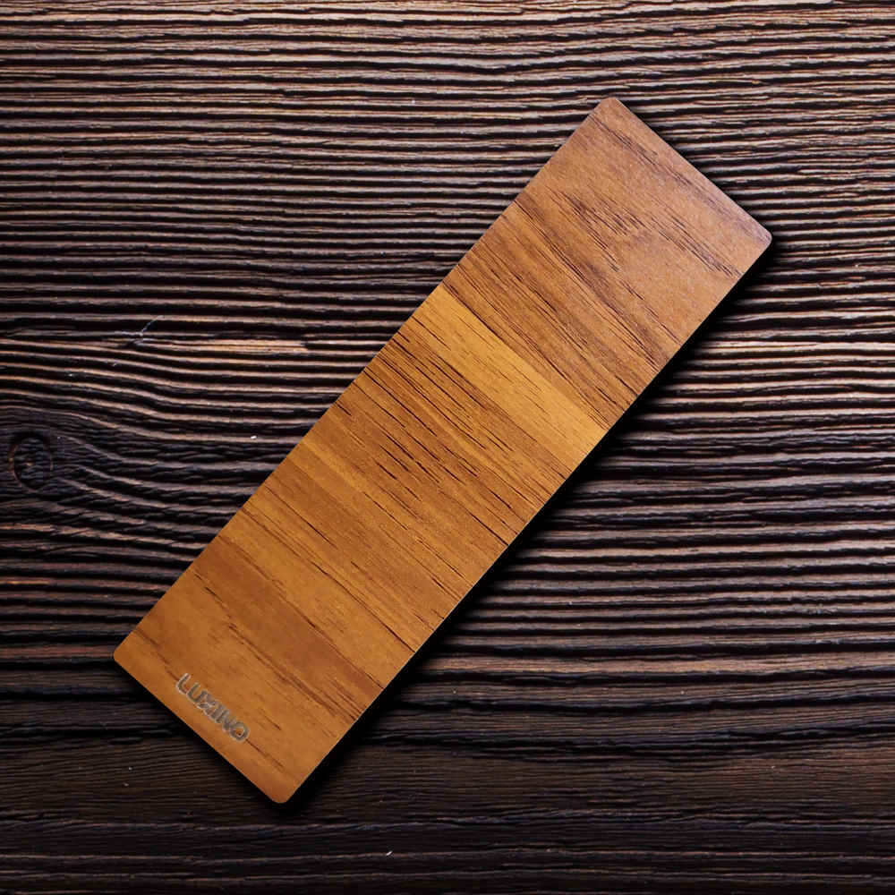 فاصل كتاب خشبي مستوحى من الإسلام – آية قرآنية