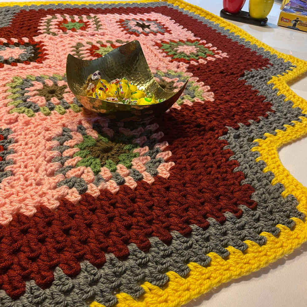 سجادة أرضية مكرامية مصنوعة يدويًا من بوهو – نمط توركمان