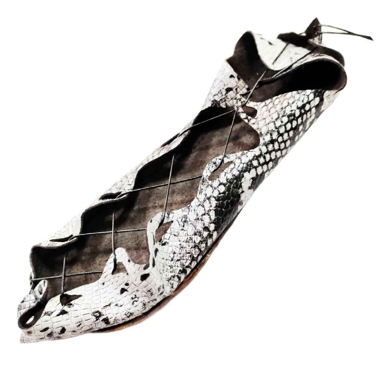 شبشب بيرسي أنيق للنساء – مصنوع من الجلد الأصلي