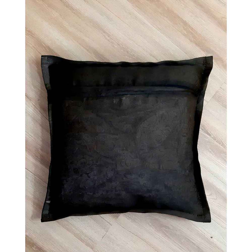 غطاء وسادة مطرز موديل جنغل