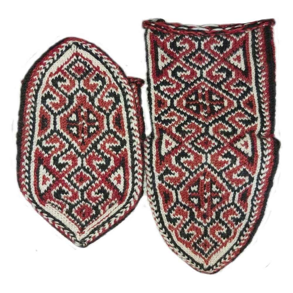 جوارب صوفية يدوية للنساء بتصميم تورنج