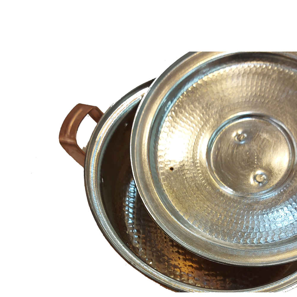 مقلاة نحاس إيرانية مع غطاء مصنوعة يدوياً بأسلوب آرتين