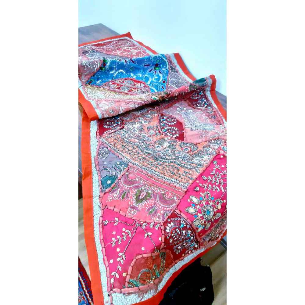 جري الطاولة المطرز يدوياً نموذج هوراسا الفسيفسائي