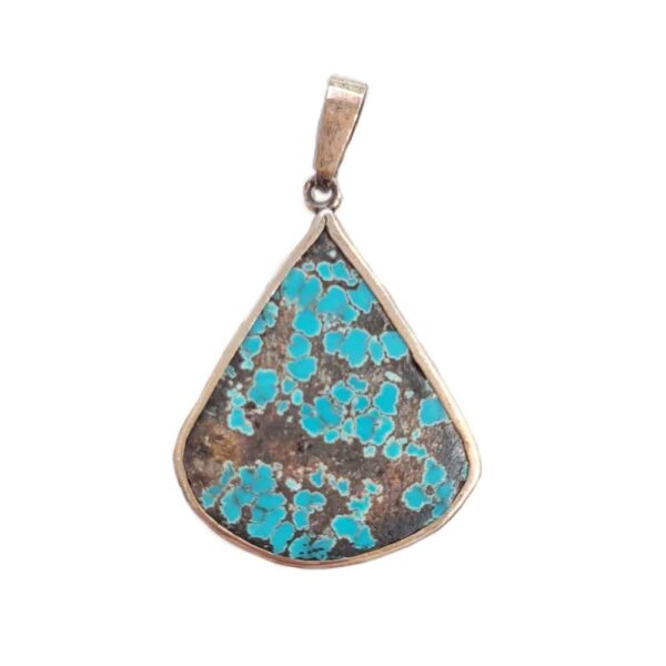 قلادة فضية إيرانية بحجر فيروز نوى