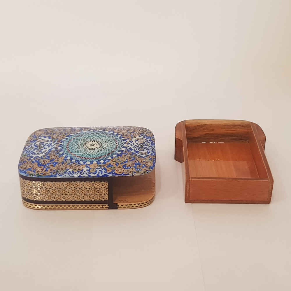 صندوق تخزين بطاقات اللعب الخشبي الإيراني – خاتم مزخرف بتذهيب