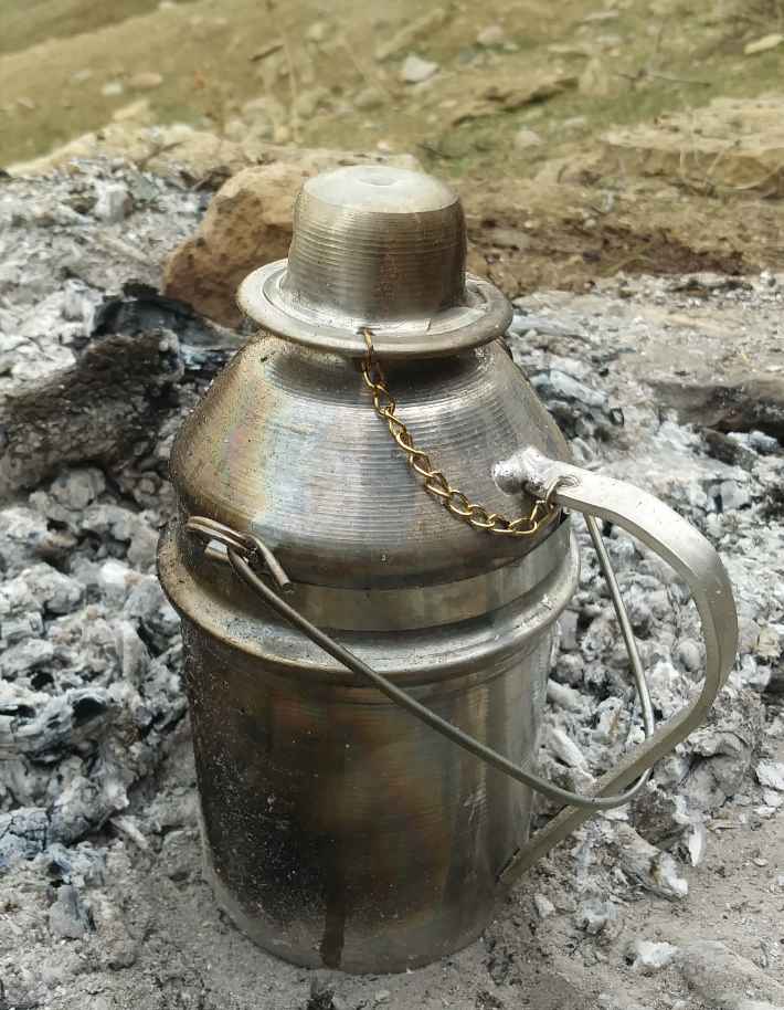 غلاية تخييم خارجية خفيفة الوزن بسعة 0.8 لتر – مدمجة ومثالية للنيران