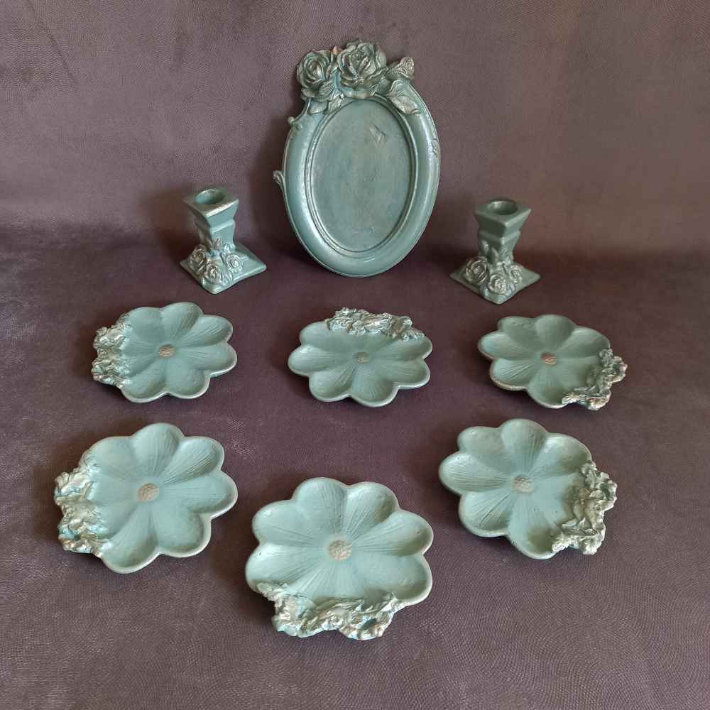 مجموعة أطباق السبعة مع مرآة مناسبة لنوروز گل (9 قطع)