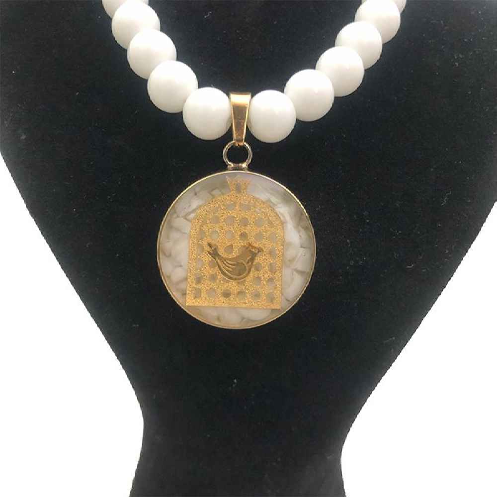 قلادة إيرانية مطلية بالذهب نور