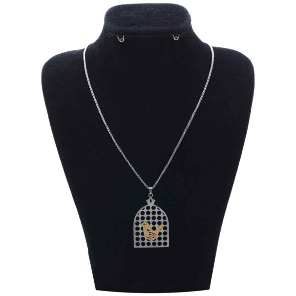 قلادة فولاذية إيرانية بسيطة للنساء بتصميم "مورغيه أمين"