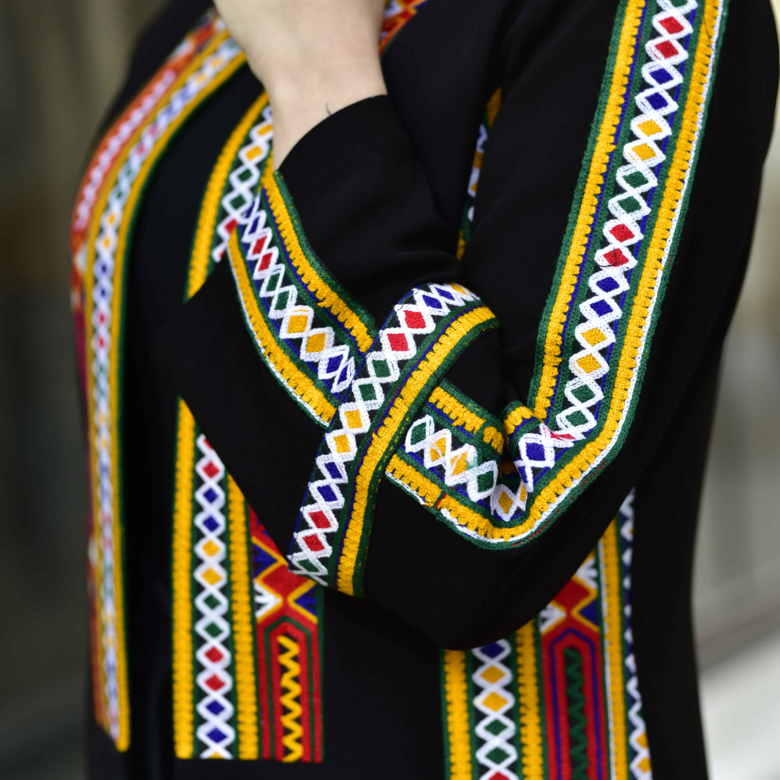 مانتو إيراني مطرز مع بنطلون موديل ياسمين