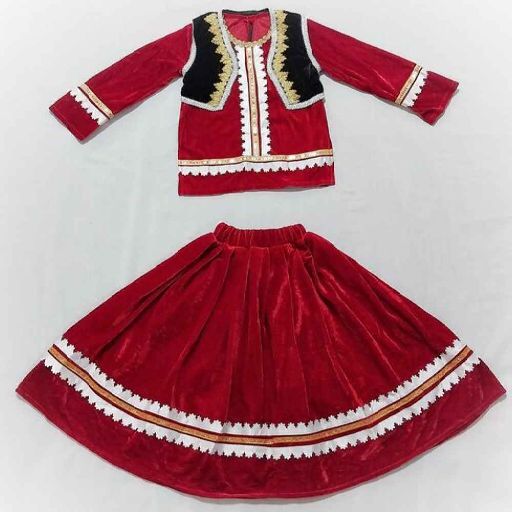 مجموعة الملابس التقليدية الإيرانية للنساء