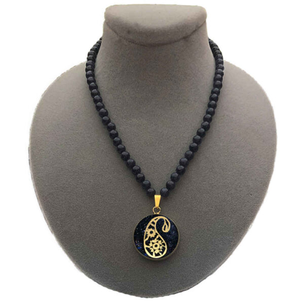 قلادة إيرانية مطلية بالذهب بوتيه جغه