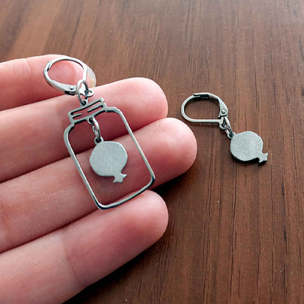 أقراط فولاذية إيرانية بنموذج أنار