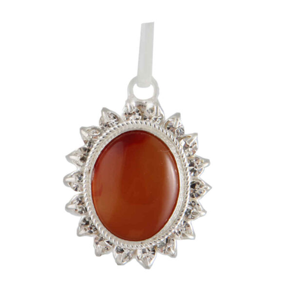 قلادة فضية إيرانية بتصميم كلاسيكي بحجر عقيق يمني سيما