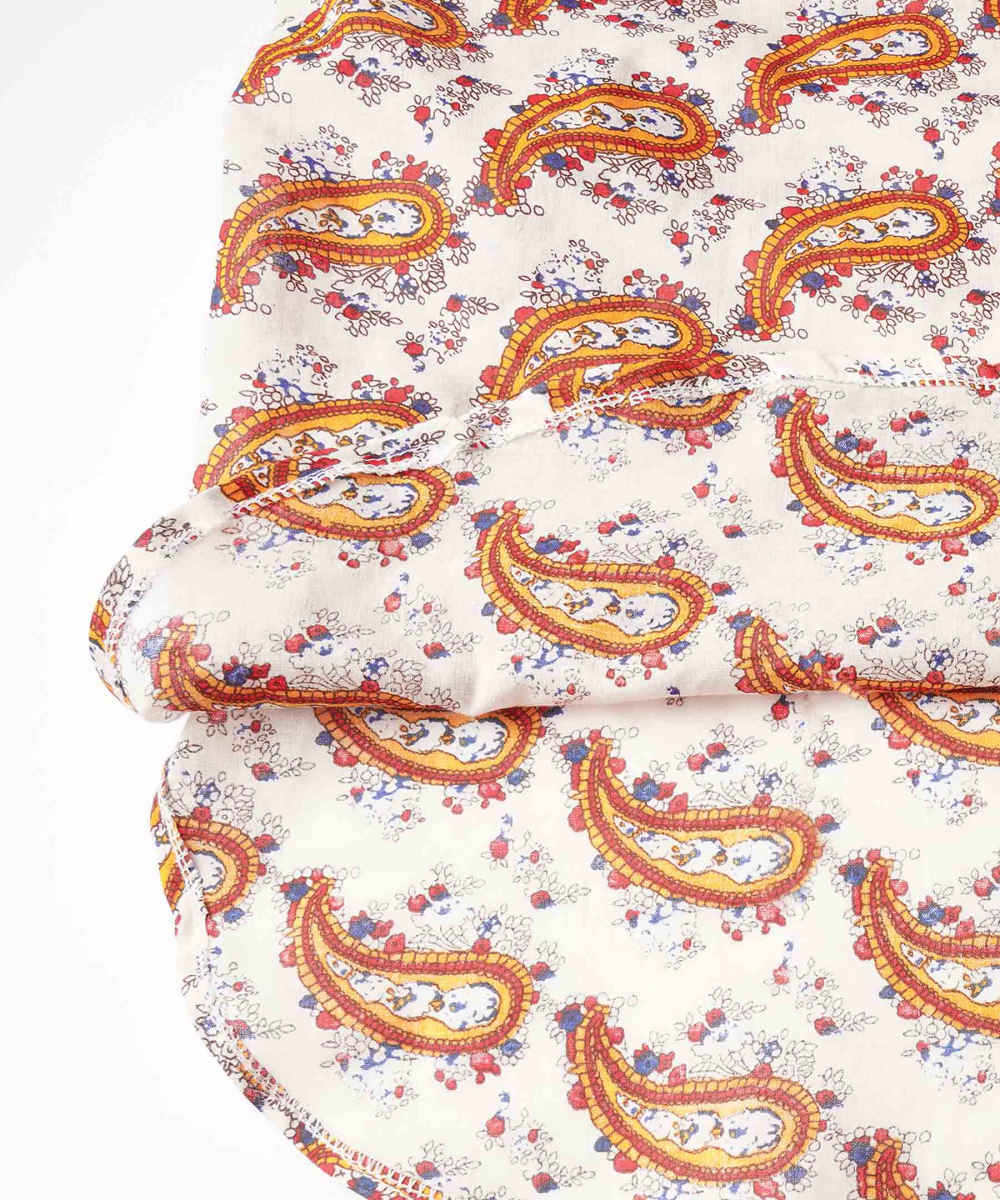 فستان نسائي موضة موديل بيسلي